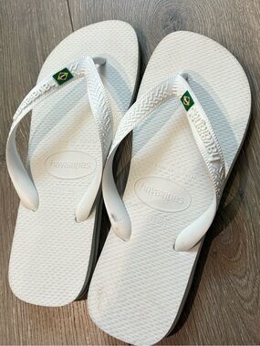 Women’s Havaianas Brazilian Logo Flip Flip Thong White size 39/40